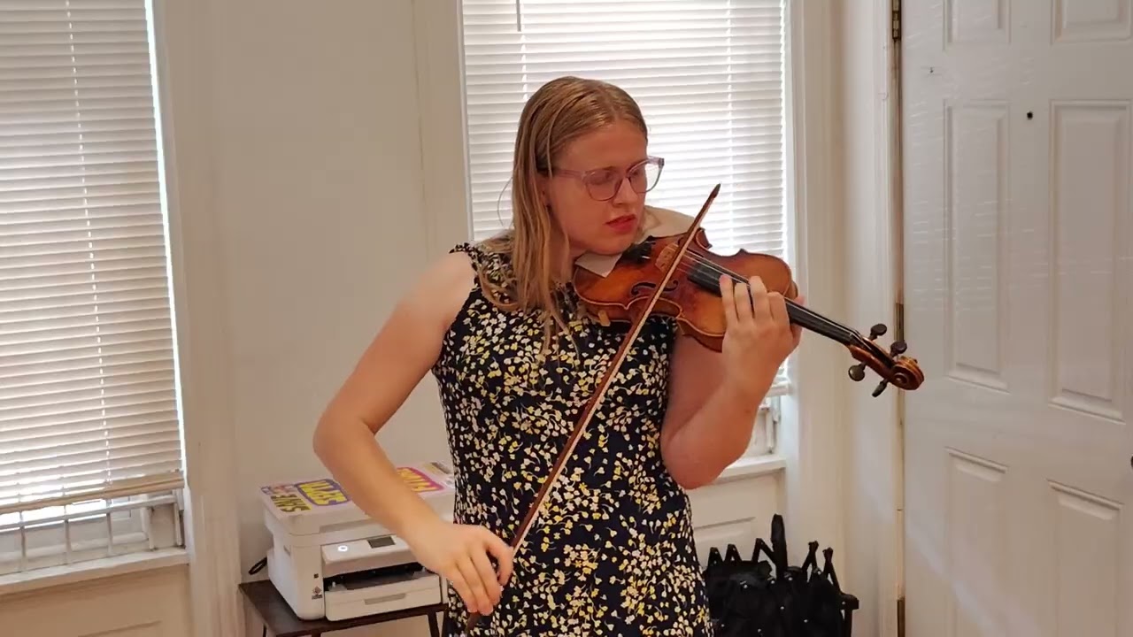 Aria Donn plays THE LAST ROSE OF SUMMER (Ernst)