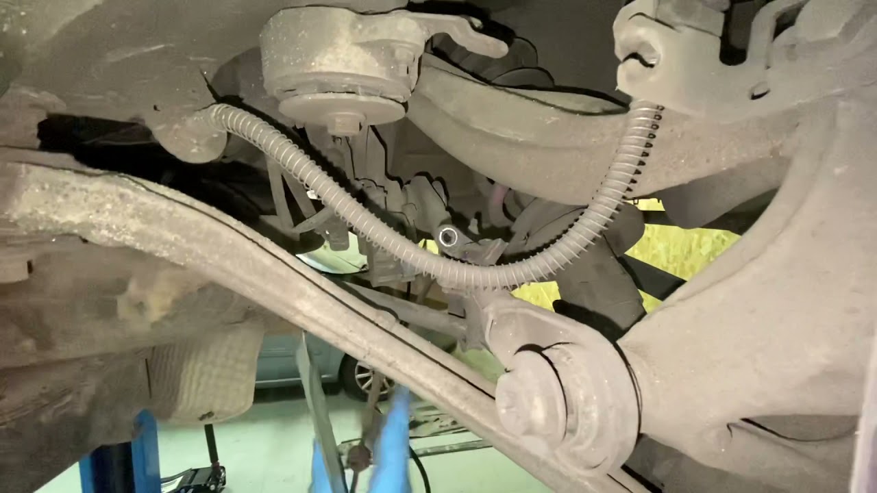 Remplacement d’un capteur abs Peugeot 407 coupé 2.7hdi V6