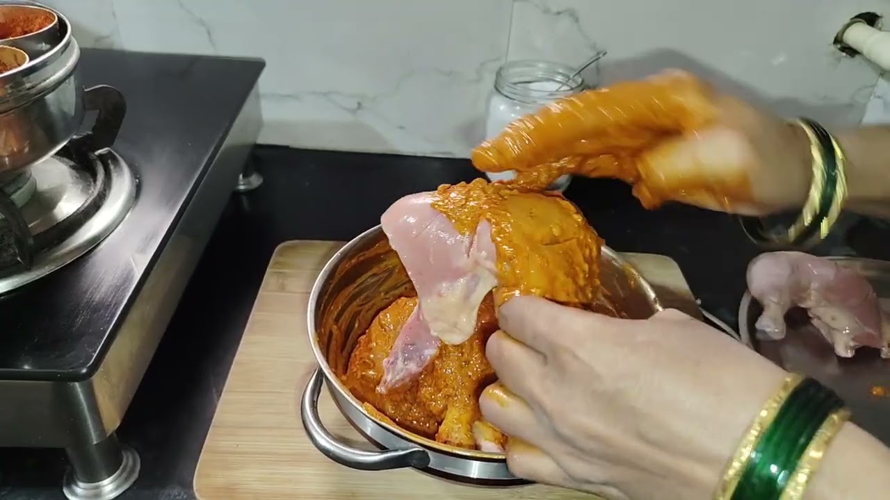 घरच्या घरी बनवू शकाल अशी कुकर मध्ये तंदुरी रेसिपी 🍗😋