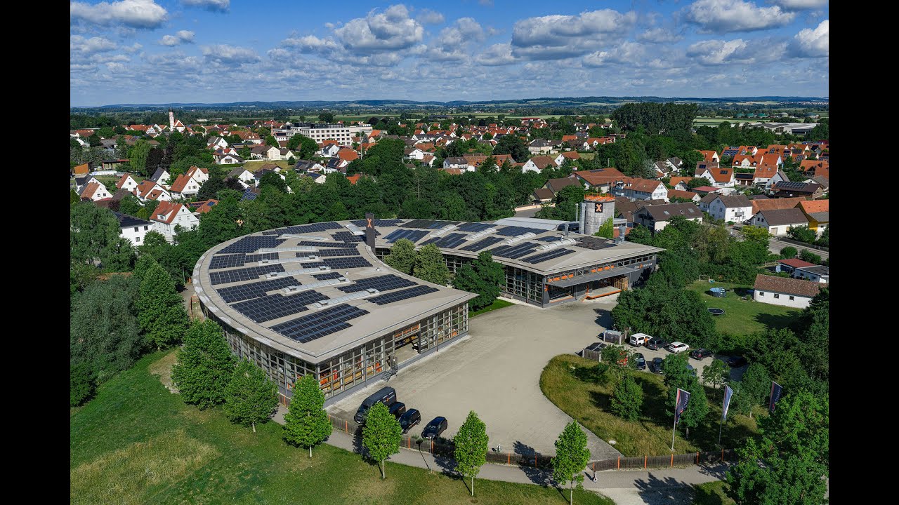 Nachhaltige Energielösung für FITZ Interior | PV-Großprojekt & Kundeninterview – Timeless Planet