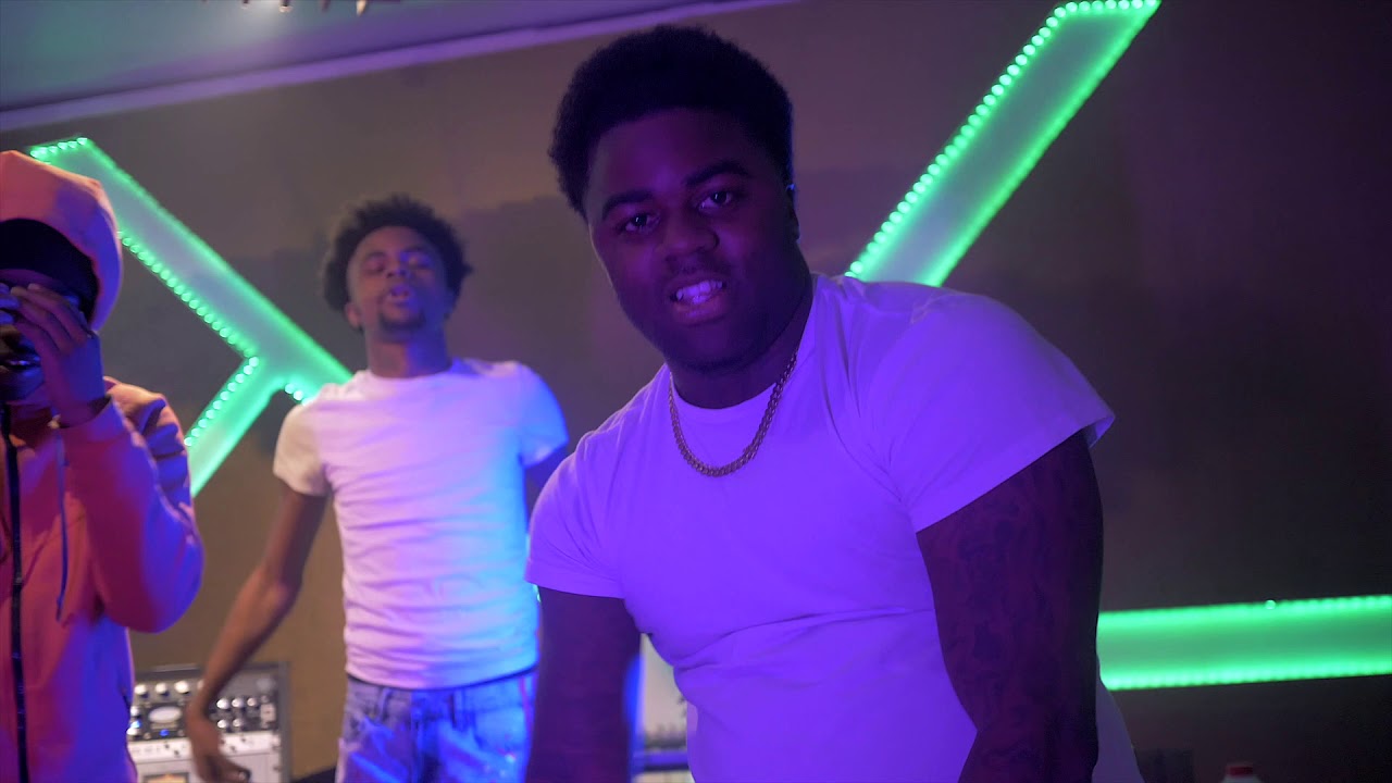 Shockawitdafetti - Woah remix (sign me Gucci Mane)