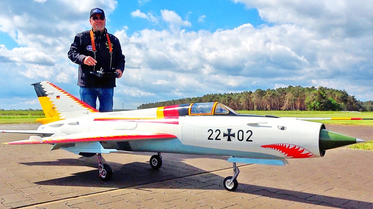 XXXL MIG-21 FISHBED / WHITE SHARK RC SCALE TURBINE MODEL FLIGHT DEMONSTRATION