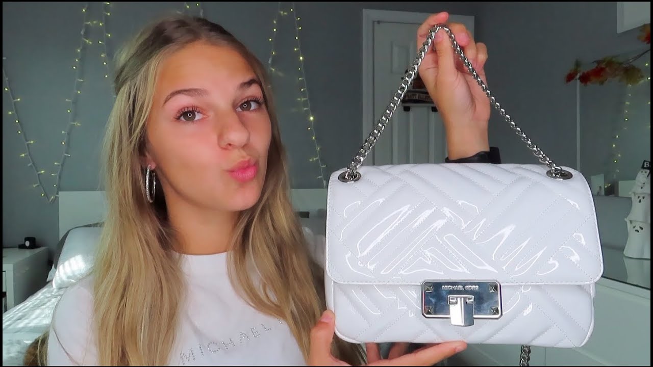 Whats in my purse | 2020