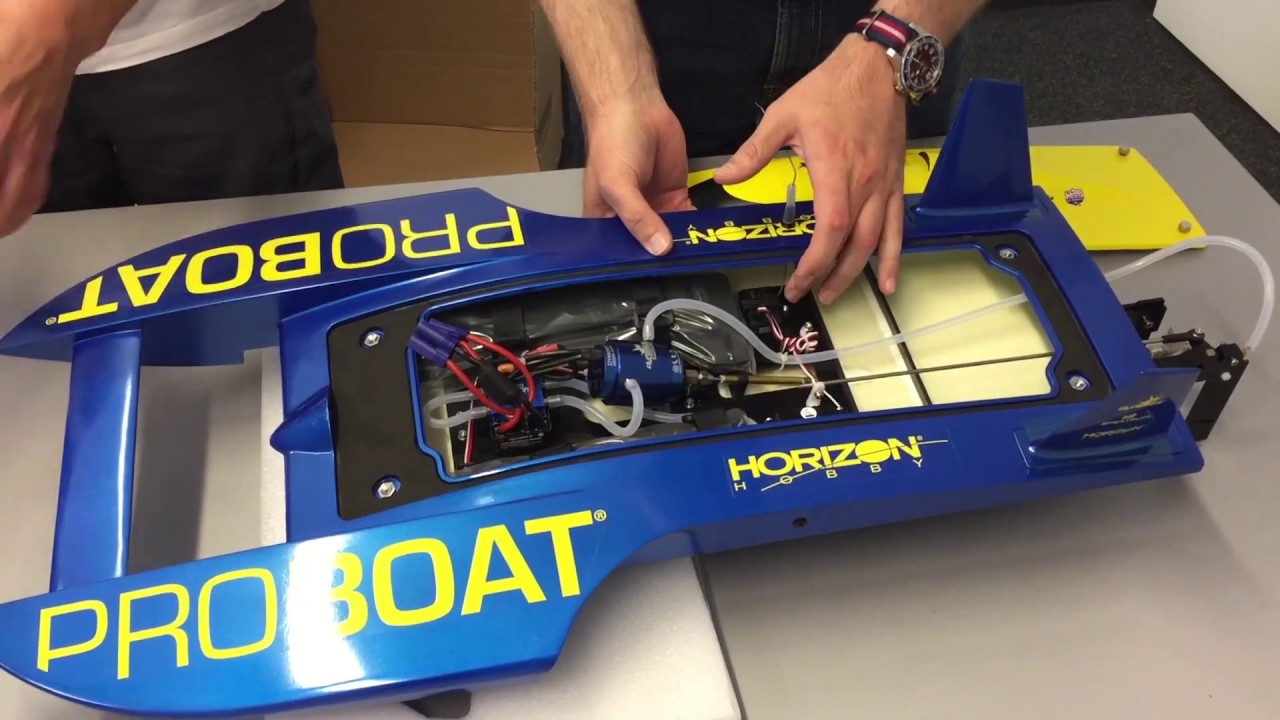 Unboxing Rennboot UL 19 und Sender DX6R von Horizon Hobby - für SchiffsModell