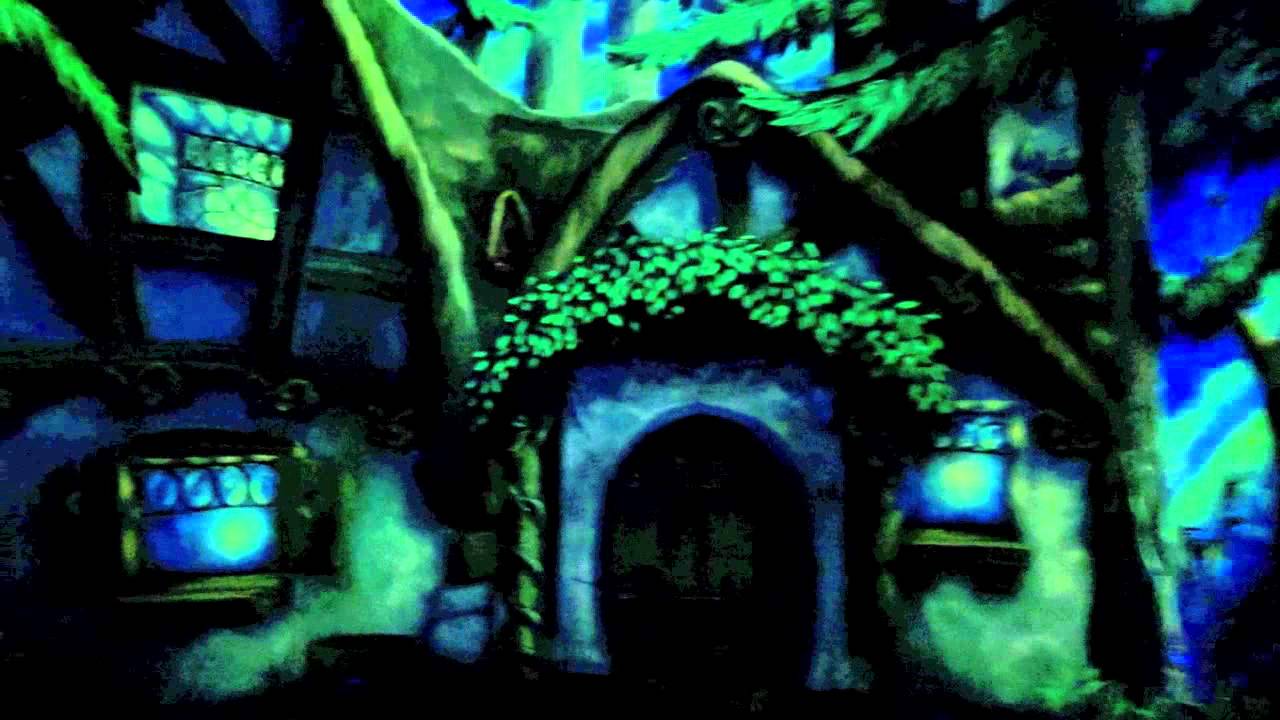 Snow White's Scary Adventures ride through