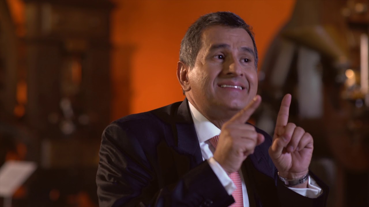 &Aacute;NGEL EMILIO MU&Ntilde;OZ: 1. &iquest;Cu&aacute;l es el prop&oacute;sito de las finanzas p&uacute;blicas?