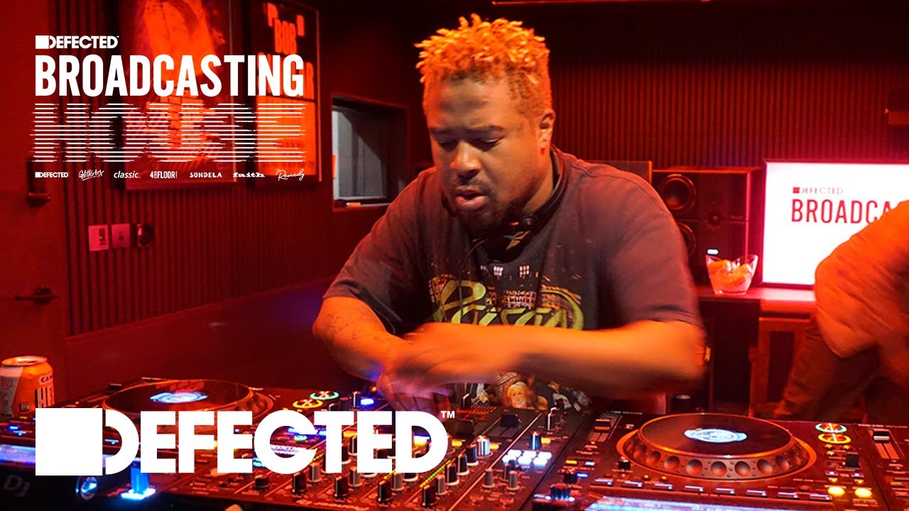 Byron The Aquarius deep house set live from The Basement