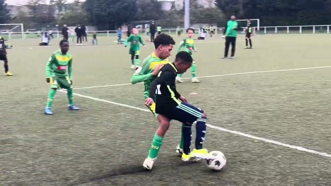 Résumé du Match du 30 octobre 2024 : Duel Jeunesse - FC Aulnay U12A vs Aulnay Academy93 U11A”