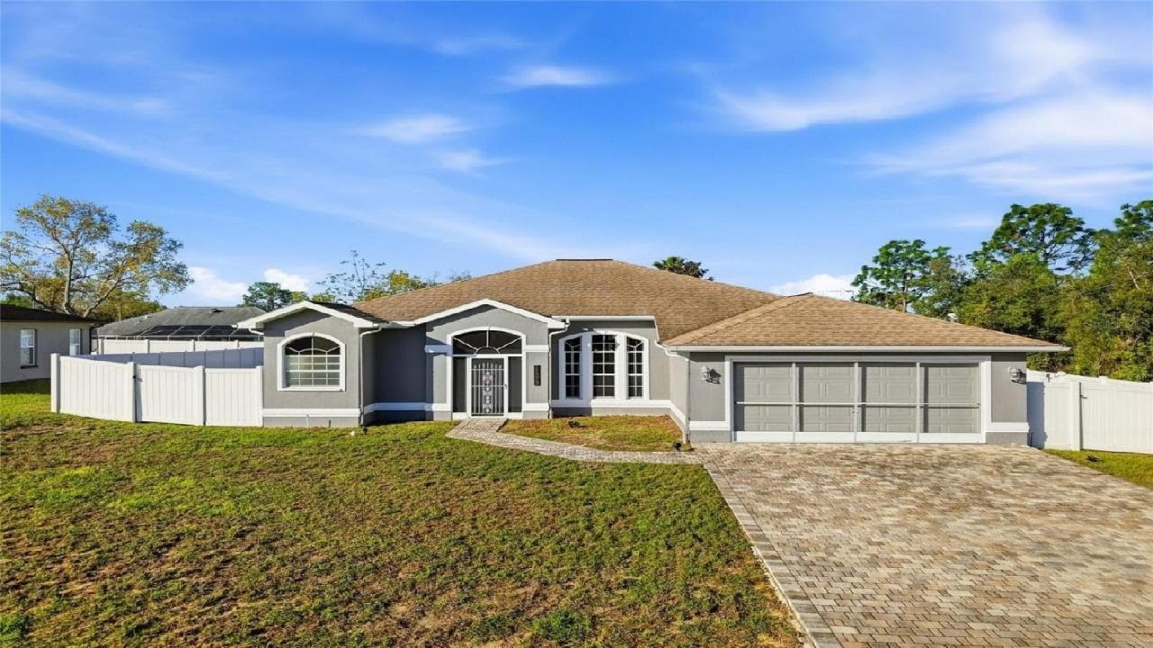 11372 PATCH STREET, SPRING HILL, FL Presented by Katerina Villa-Garcia.