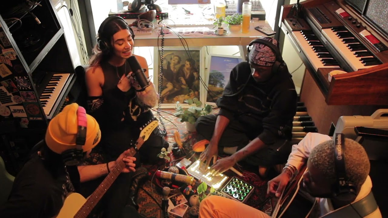 'naturally' live at home carried by dani murcia and friends