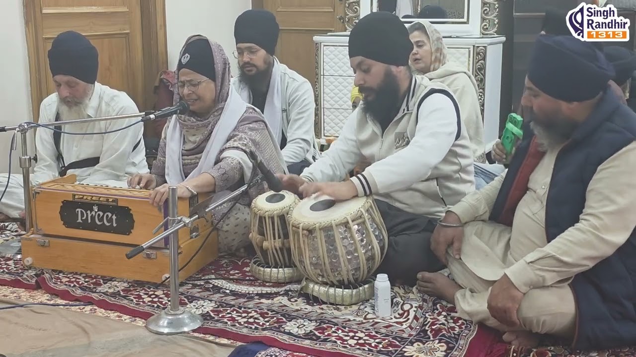 Bibi Narinder kour ji Mohali#akj kirtan samagam #akj jammu 