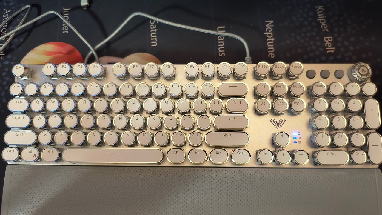 Unboxing Aula's F2088 mechanical typewriter style keyboard and my honest first impressions