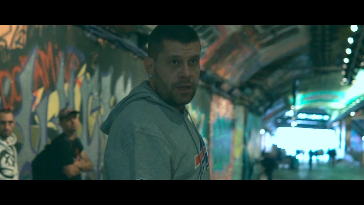 42 - Убих ги (official video)