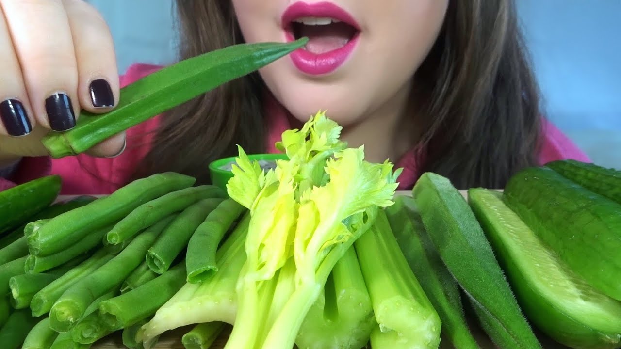 HEALTHY EATING ASMR Raw Veggie Platter [Okra, Beans, Celery, Cucumber] Crunchy Sounds