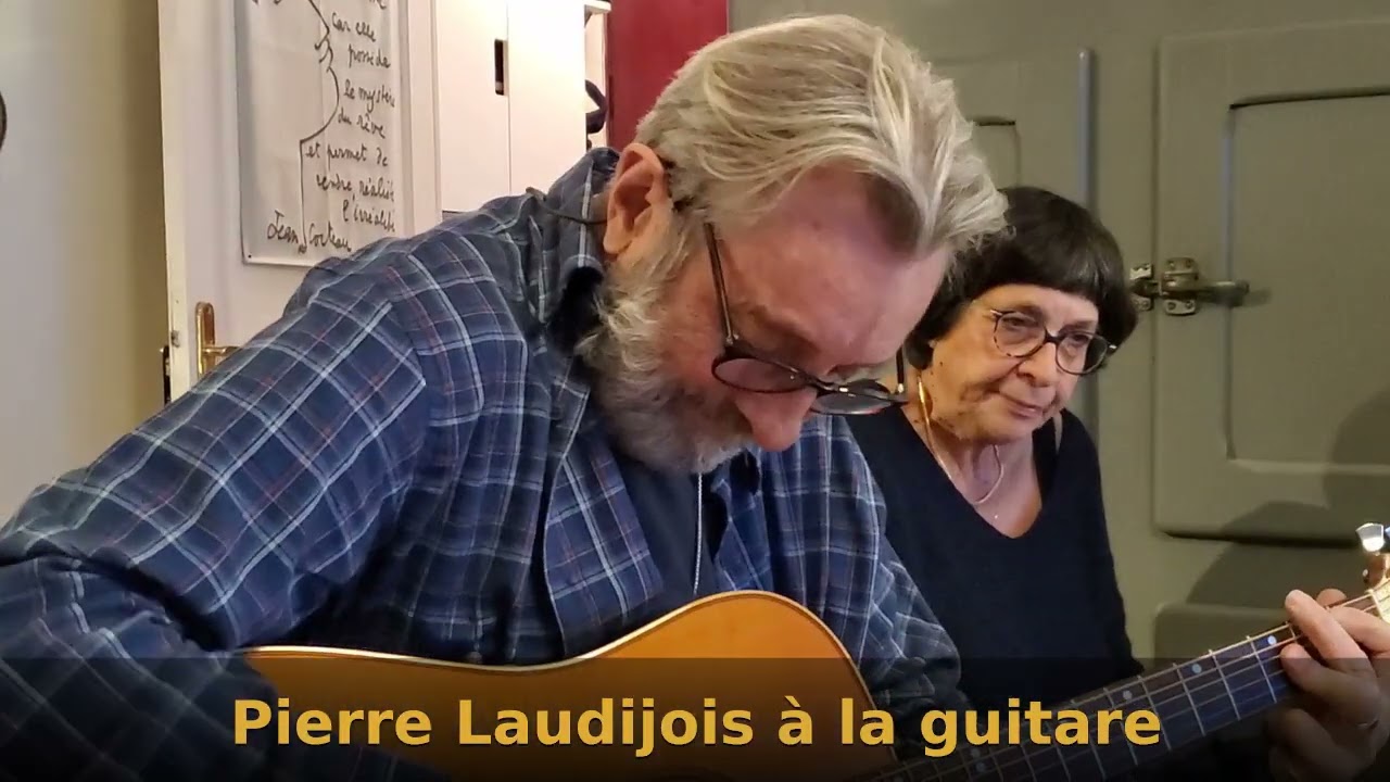 Pierre Laudijois à la guitare