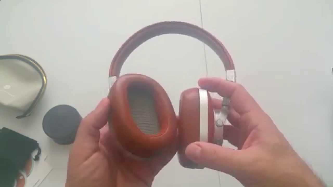 Tech Review Summaries - Unboxing the Master & Dynamic MW60 Bluetooth headphones