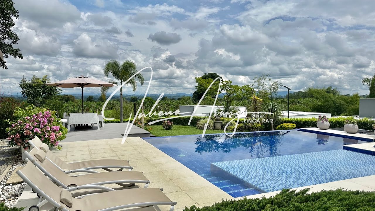 Vendo esta hermosa Casa Campestre 🏡 en Armenia, Quindío. De 275m2 y en un Lote de 2.080m2 💲1.880Mill