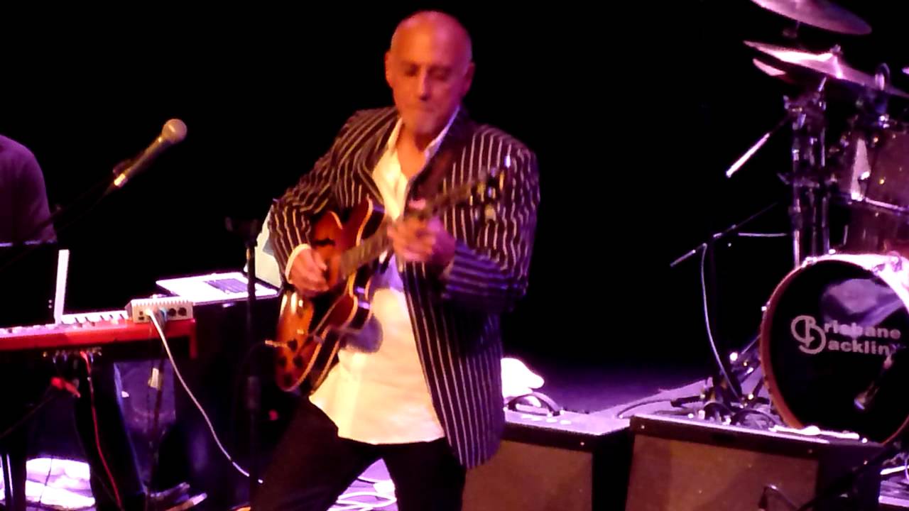 Larry Carlton Quartet - Room 335