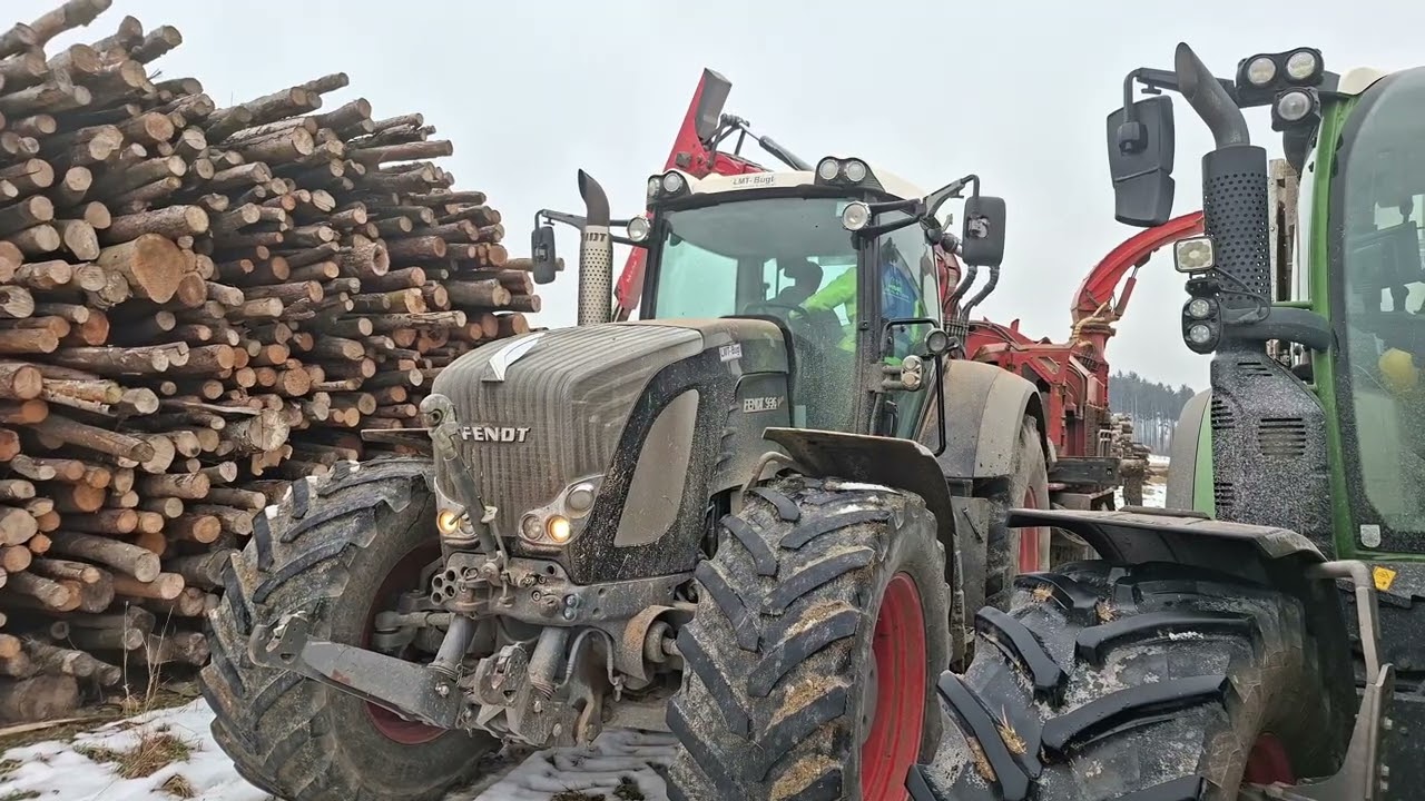 Hacken mit Fendt 936 und fendt 716#fendt #farming #landwirtschaft #agriculture 