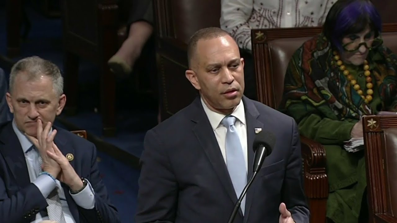 House passes short-term measure to fund DHS, but end to shutdown still far off