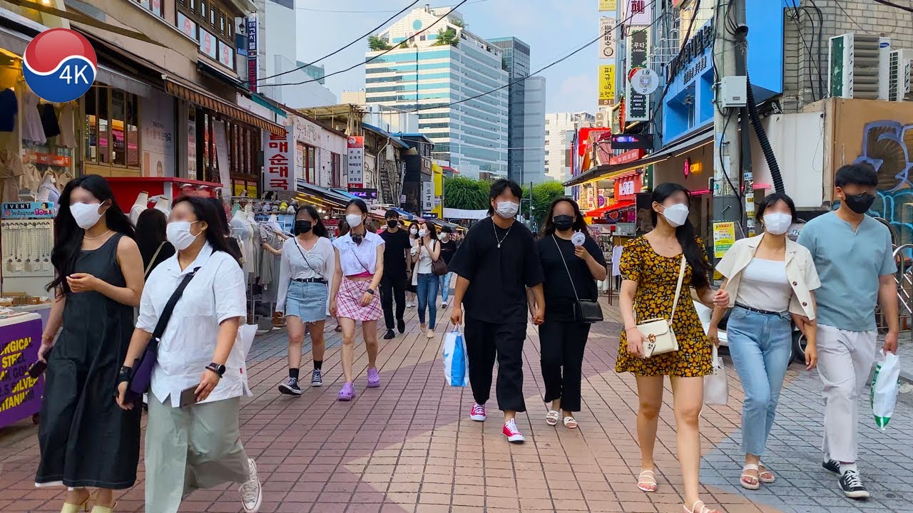[4K] Seoul Heat Wave Warning - Hongdae, Yeonnam-dong cafe alley, Weekend Afternoon. 4K Seoul Korea.