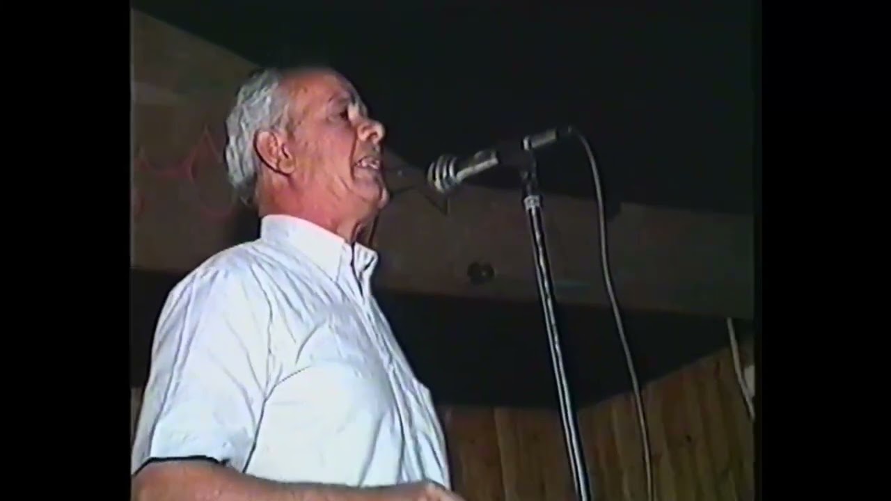 حفل الصعود فريق كرة السلة كفرقرع 1990 كلمة المربي مدحت زحالقة,  كلمة الرئيس المرحوم محسن ذيب عسلي.