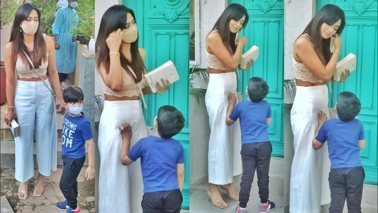 Shweta Tiwari along with Son Reyansh Kohli spotted in Bandra Outside Salon 📸