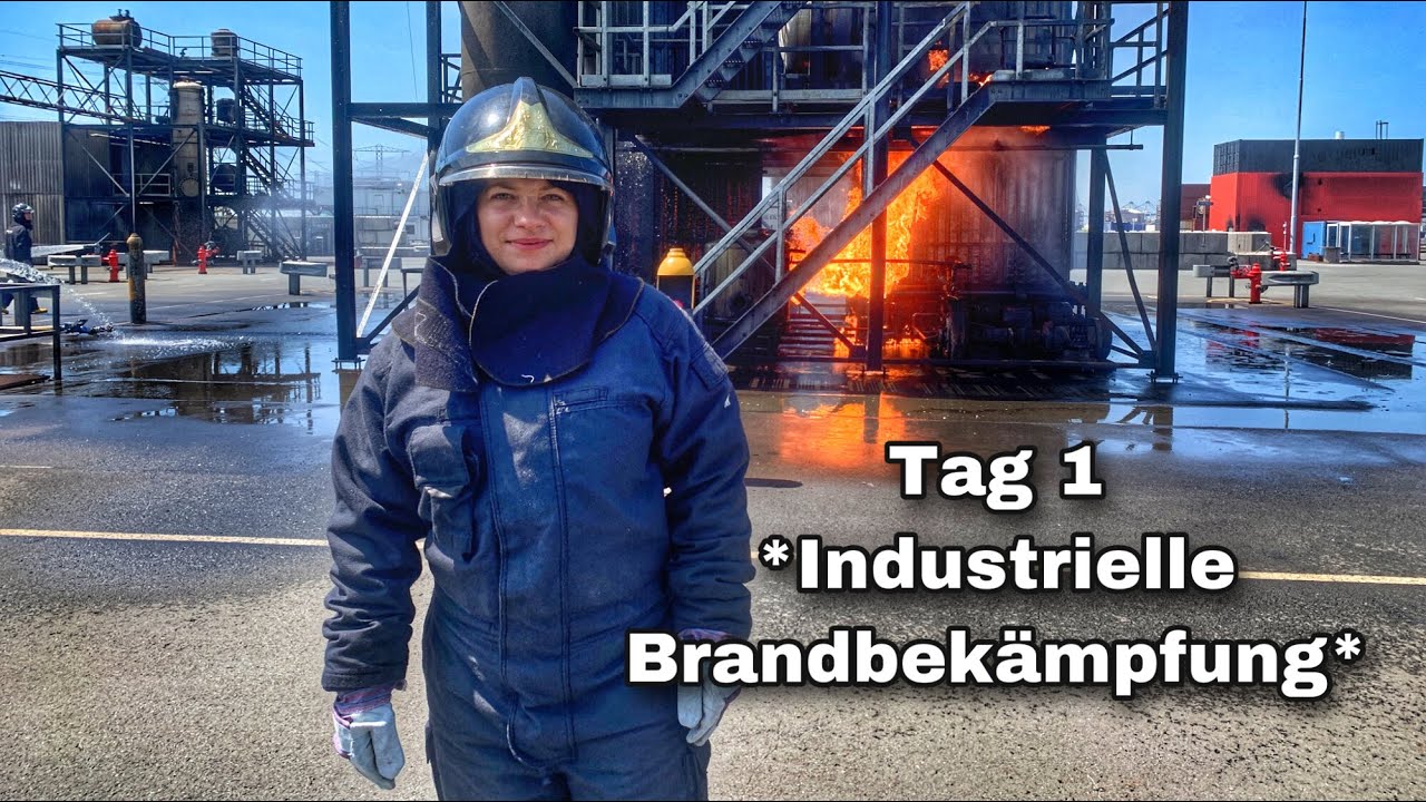 Tag 1  *Industrielle Brandbekämpfung* bei RelyOn Nutec. - Freiwillige Feuerwehrfrau.