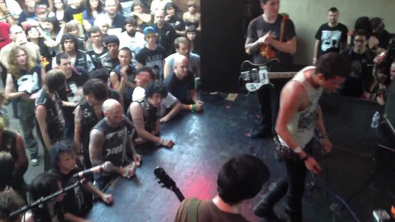 Mauser Chaos in Tejas 2012 Mohawk stage