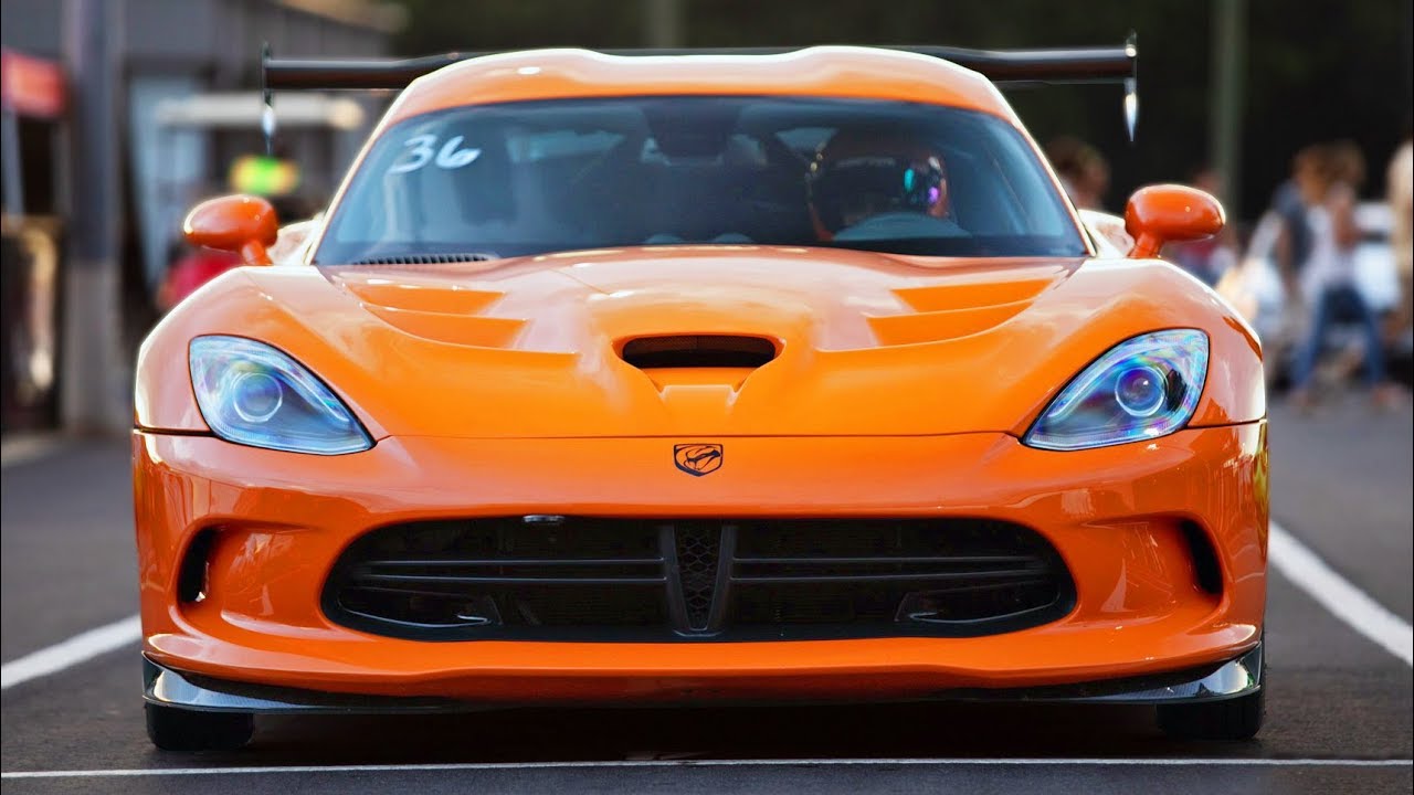 2000HP Twin Turbo Viper SHREDS the drag strip!
