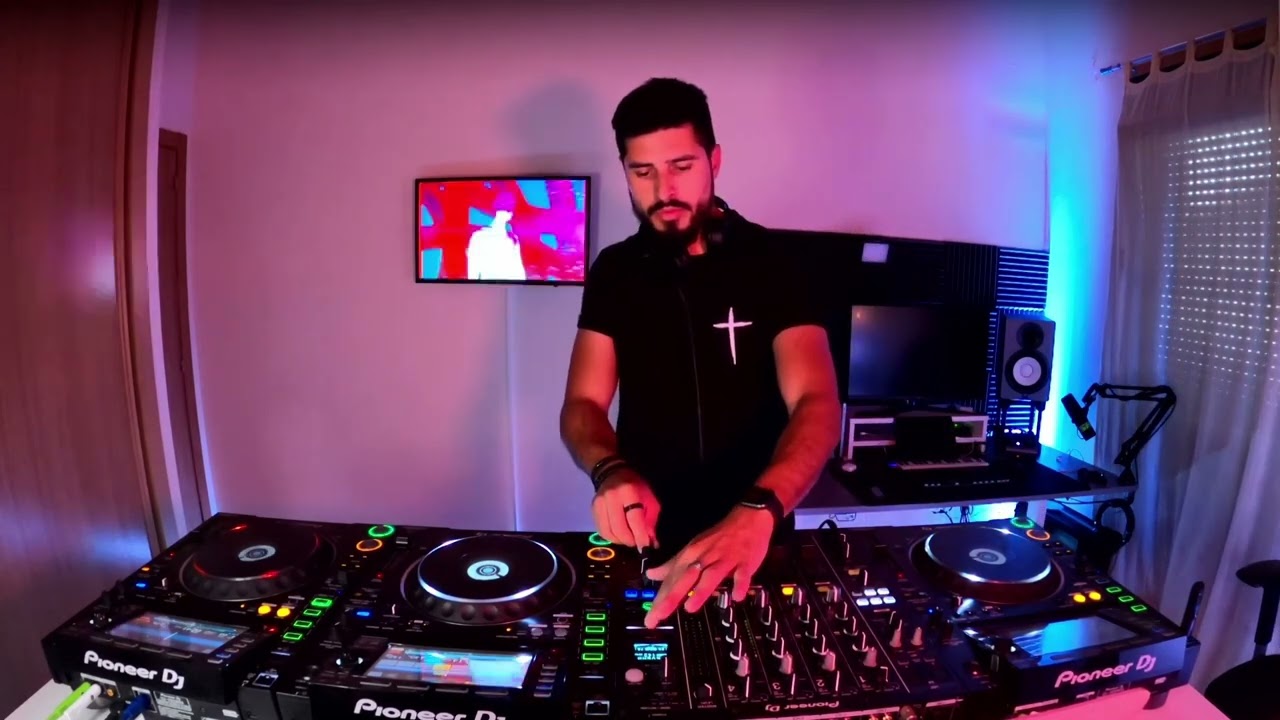 Hard Groove and Hard Techno deejay mix | July 2023