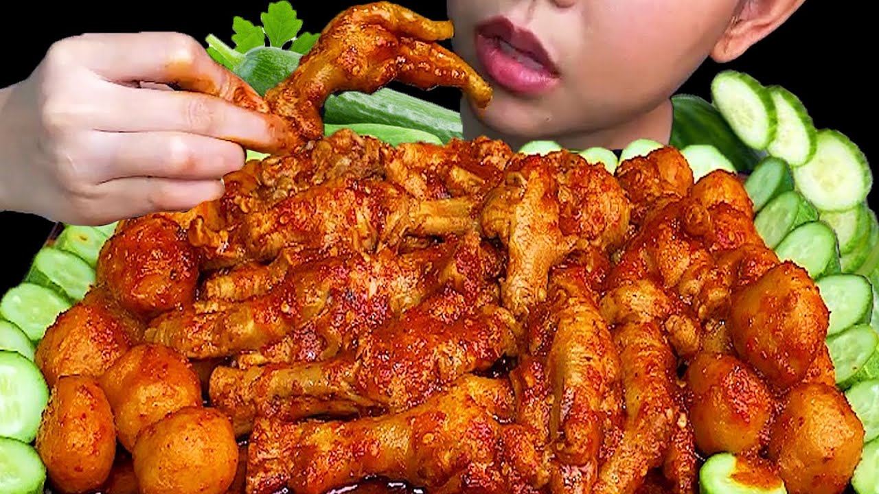 Eating Spicy Food ( Spicy Chicken Feet, Beef Meatballs, Cucumber )