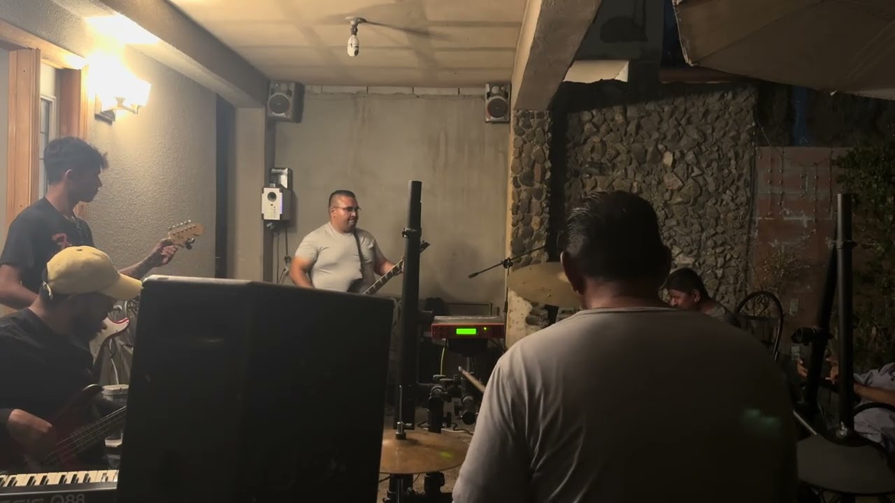 Ruta 8 ensayo 13 de Septiembre 2025, #rock #live #music #livestream #viralvideo #caifanes #friends 