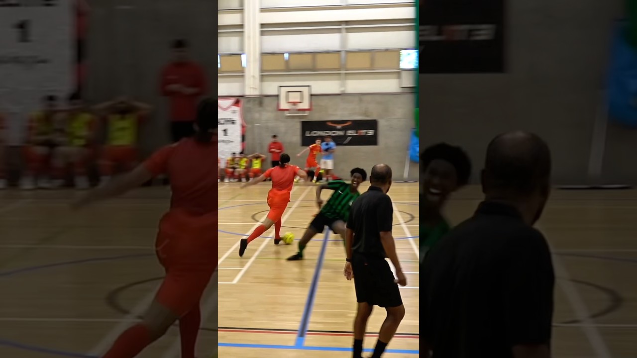 Унизительные навыки футзала 🔥 &mdash; Какой гол! 🎯