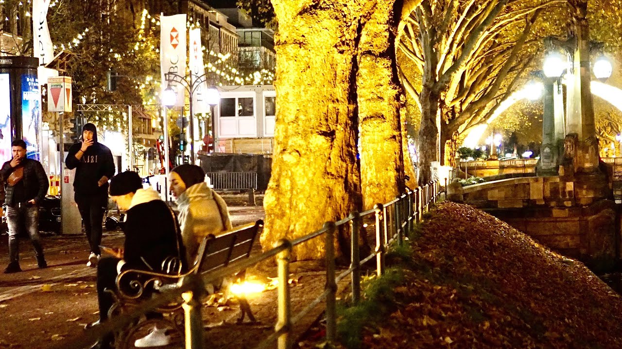 [4K] Walking in Autumn Night 2020 - Düsseldorf Germany Kings Avenue Street Lights