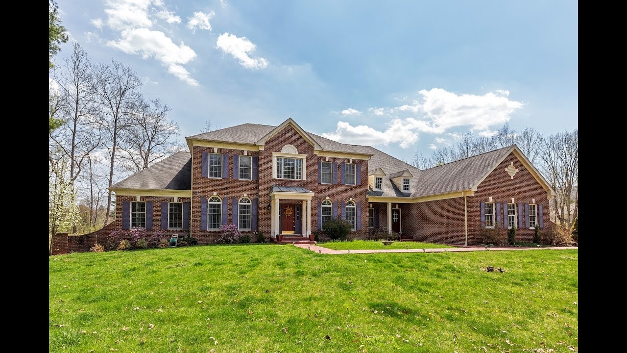 Real Estate Video Tour | 353 Great Bear Way Road East Stroudsburg, PA 18302