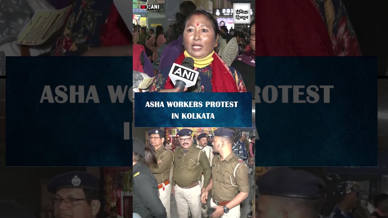 One ASHA worker falls ill during wage hike protest at Sealdah station