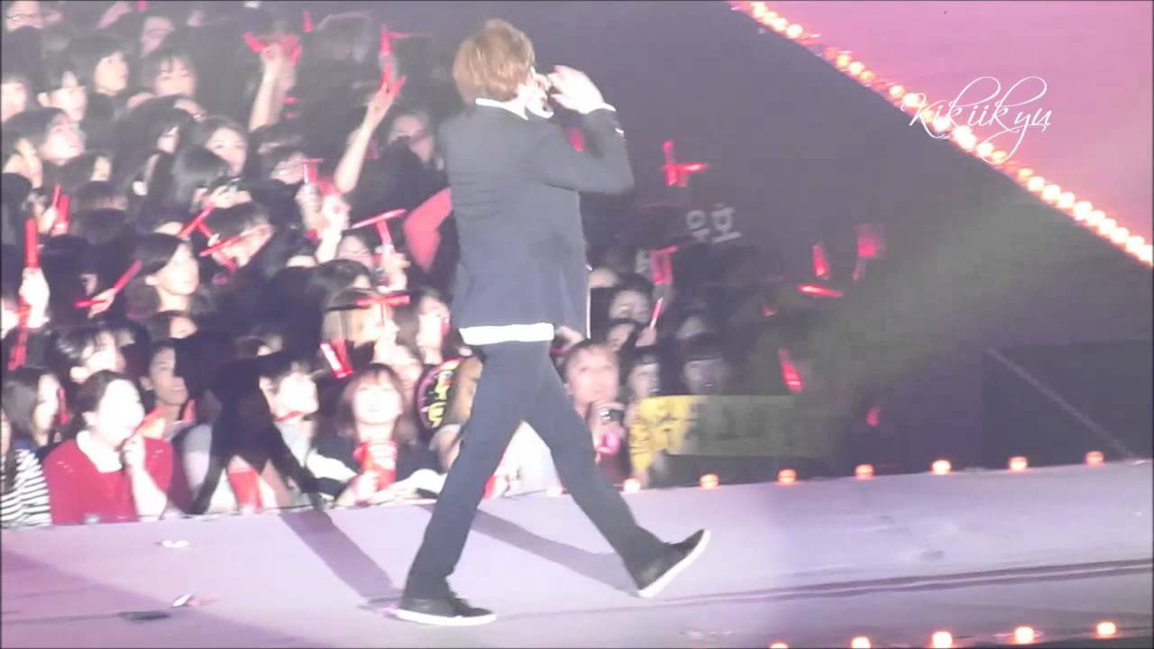 131226 SMTOWN Week (TVXQ 10th Anniversary) - Changmin during Hug