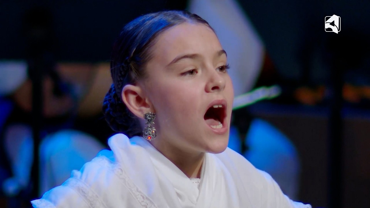 33 CERTAMEN NACIONAL DE JOTA “CIUDAD DE HUESCA”  Julia Barles 1º CANTO INFANTIL FEMENINO
