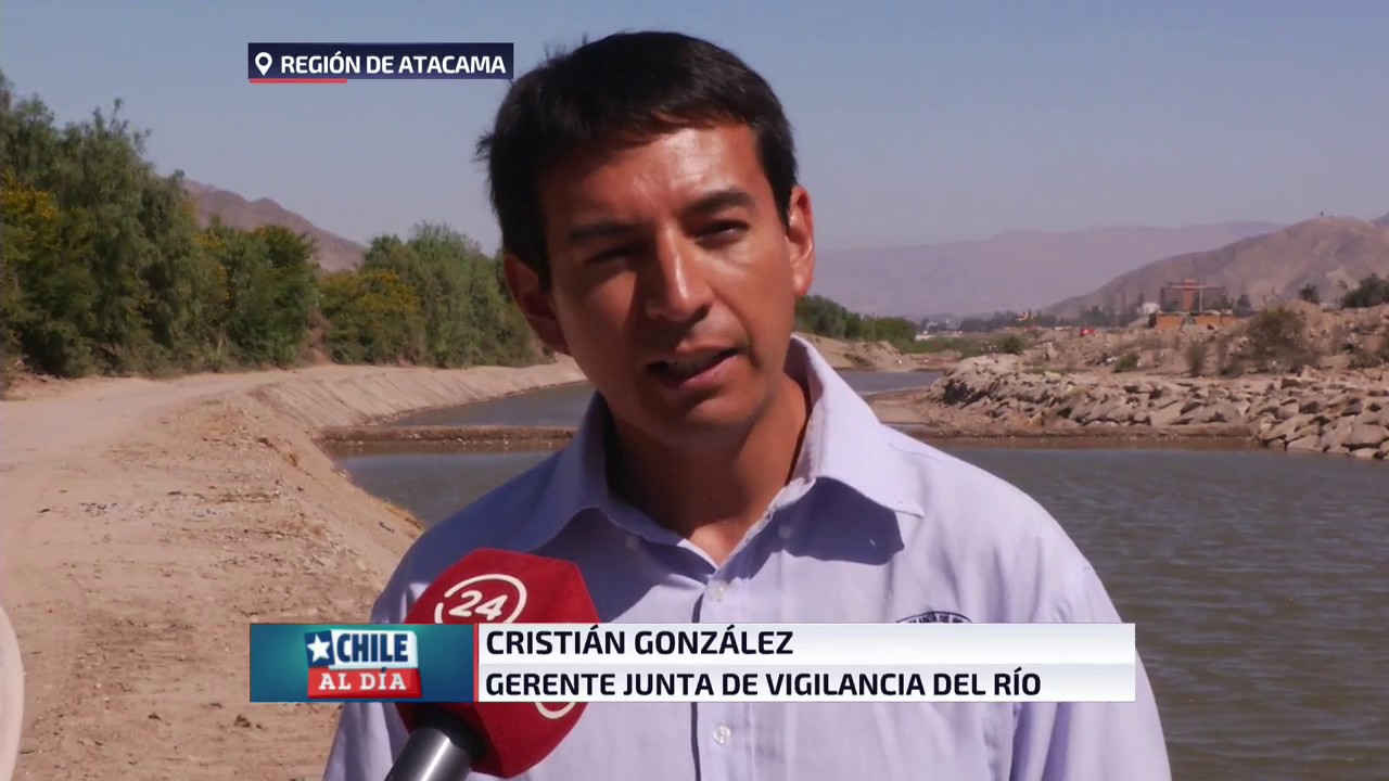 Construyen tres pozas en río Copiapó tras aumento del caudal | 24 Horas TVN Chile