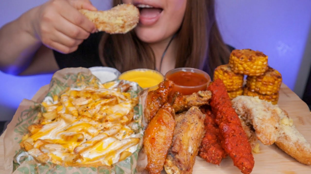 ASMR WINGSTOP CHICKEN WINGS & VOODOO FRIES MUKBANG *NO TALKING*