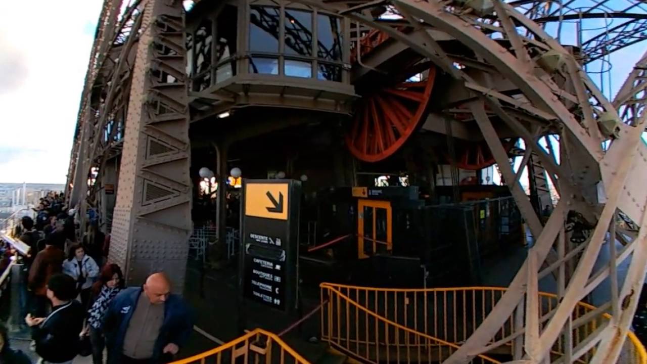 Eiffel Tower VR 360 View - Level 2 - Paris, France - LG 360 Camera