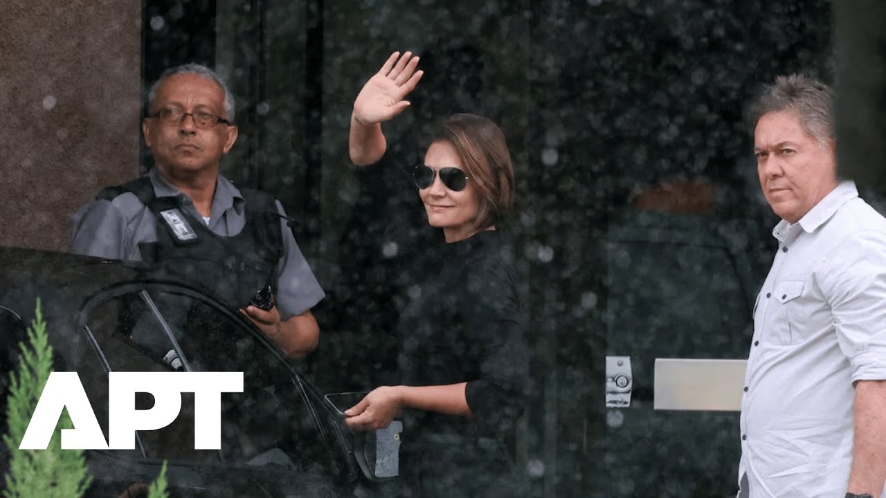 Bolsonaro in Custody: Wife Michelle Visits Ex-President at Brasilia Police Station | APT