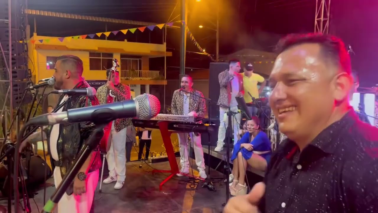 Una delantera de lujo,Vicente Monge,Miguel Zamora, Ricky Mendoza
