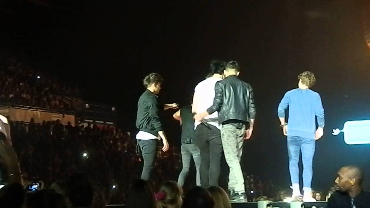 One Direction & 5SOS - Human Pyramid Sheffield 14.4.13