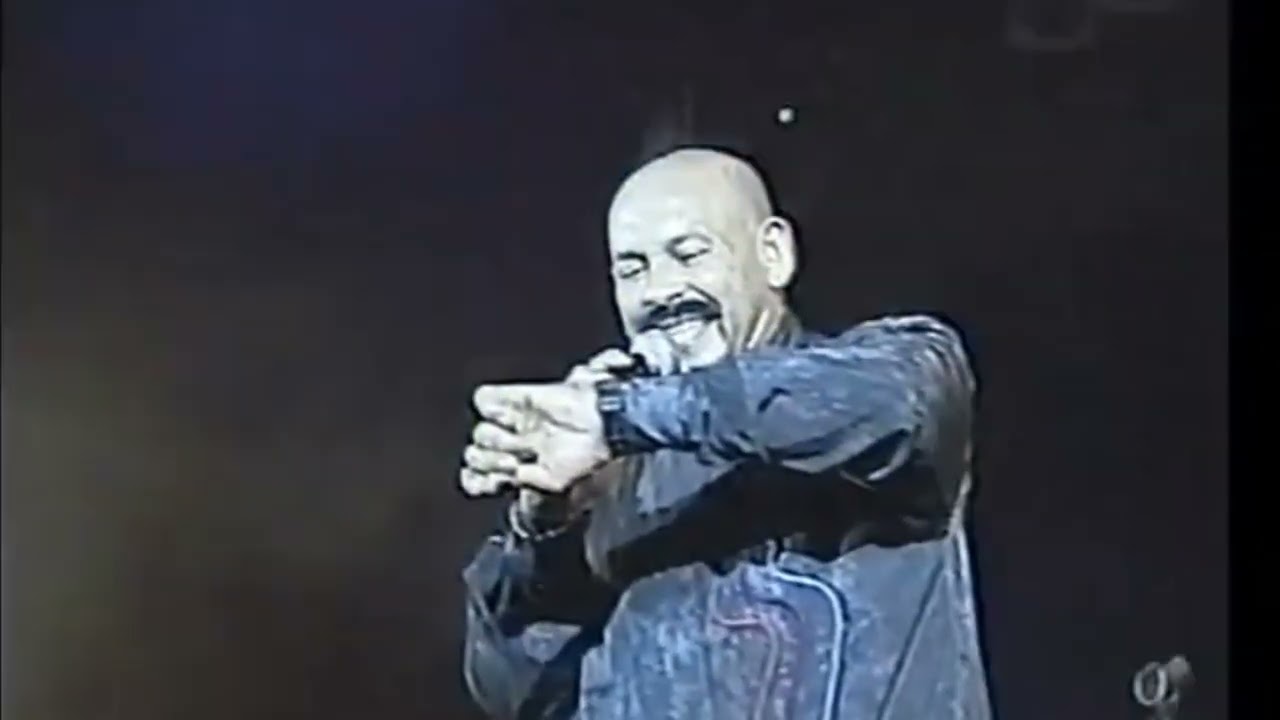Toro Mata - Oscar de León En Vivo.