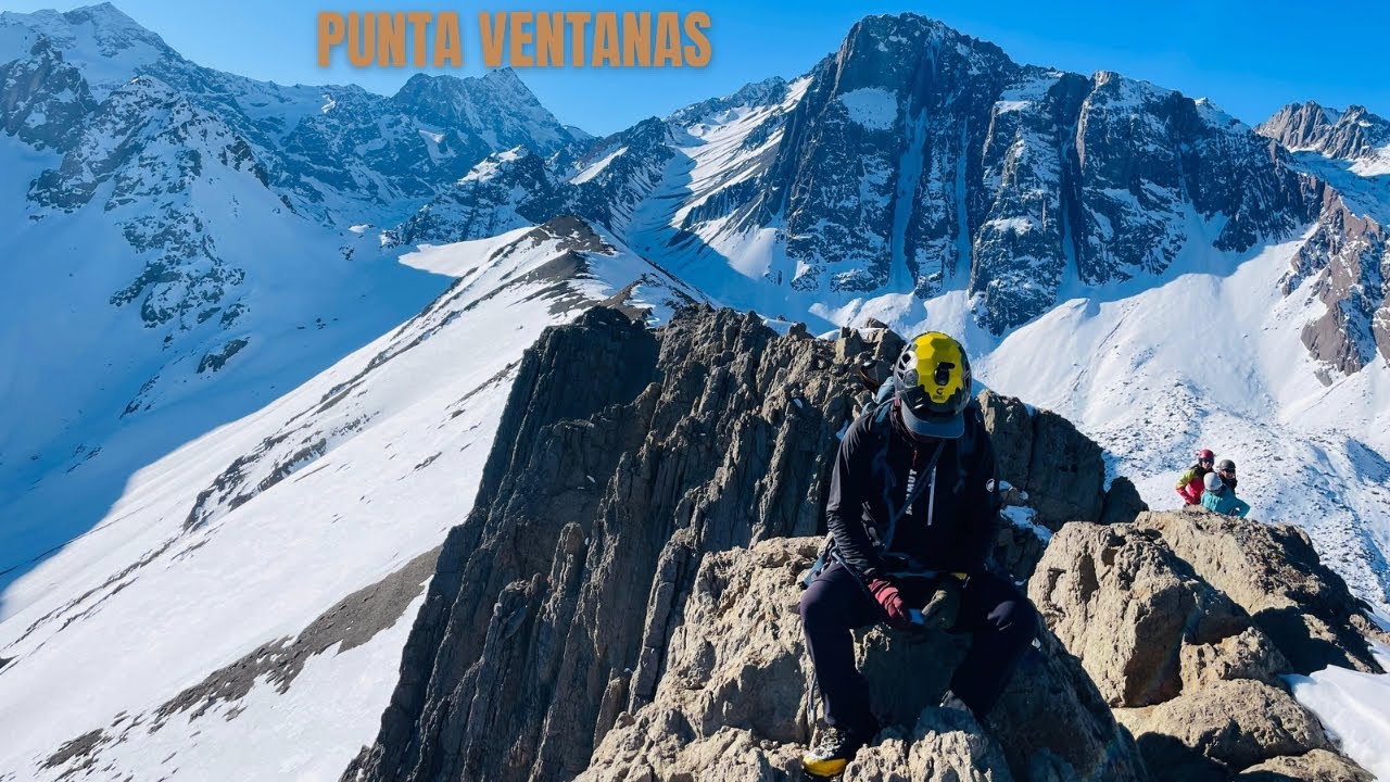 Cerro Punta Ventanas (3144 m.s.n.m.). Valle de las Arenas. Chile