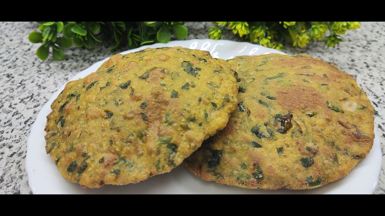 Bathua Poori - Bathua ki puri recipe  बथुआ की स्वादिष्ट पूड़ी बनाये आसान तरीके से by Ashma's kitchen