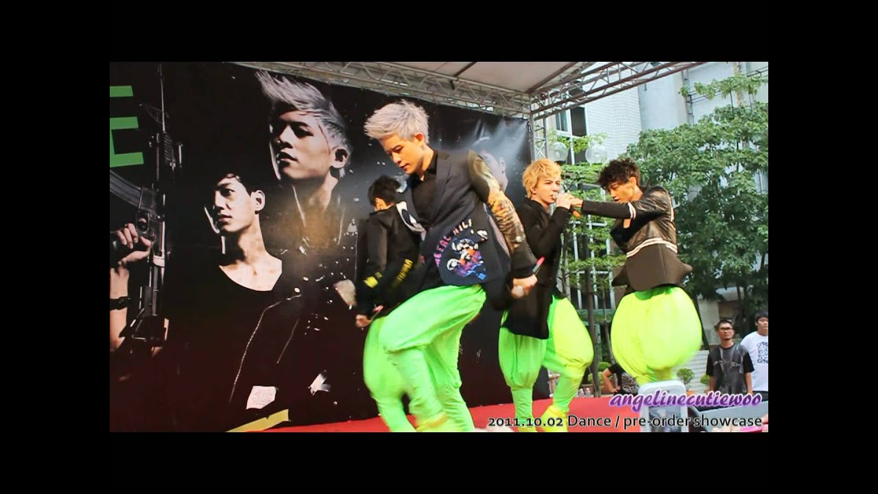 2011-10-02 Lollipop F - Dance 電司 西門預購簽唱會 (愛愛舞驚喜Bonus版)