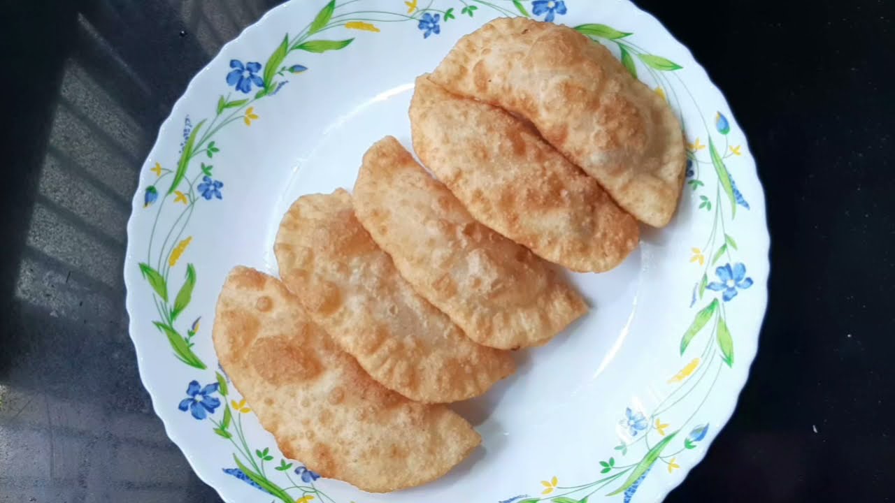 Pooran Puri / Evening Snack /Rava Recipe / ചായ തിളക്കുമ്പോയേക്കും Snack റെഡി